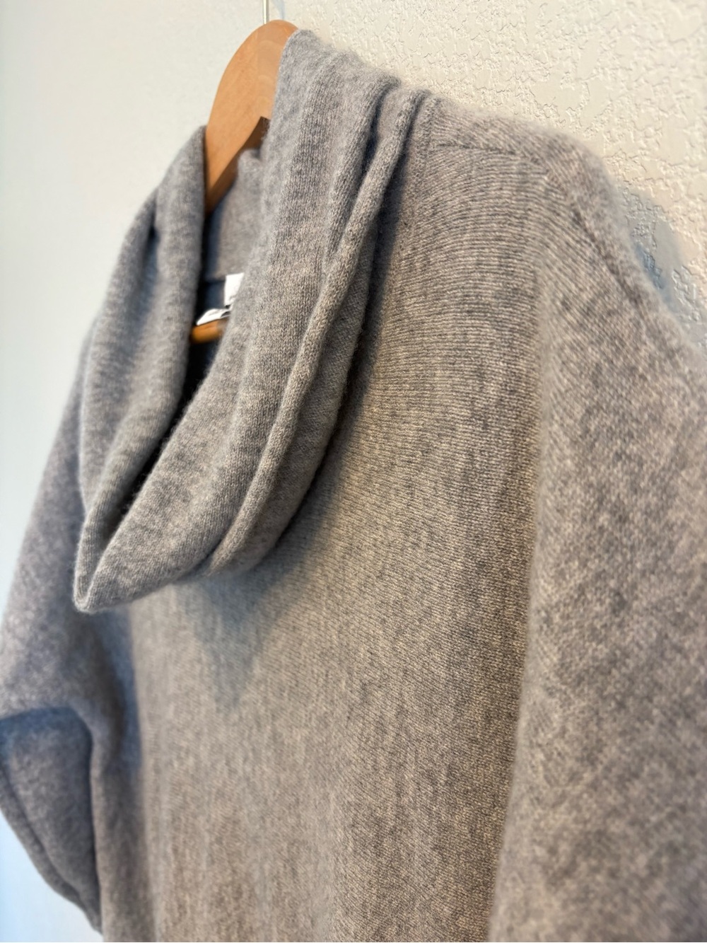 Magaschoni 100% Cashmere Sweater Gray Cowl Neck Tunic Pullover Women’s Large - Picture 7 of 15